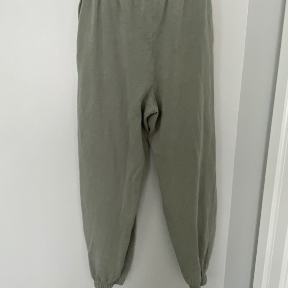 Sage green sweatpants - Picture 5 of 5